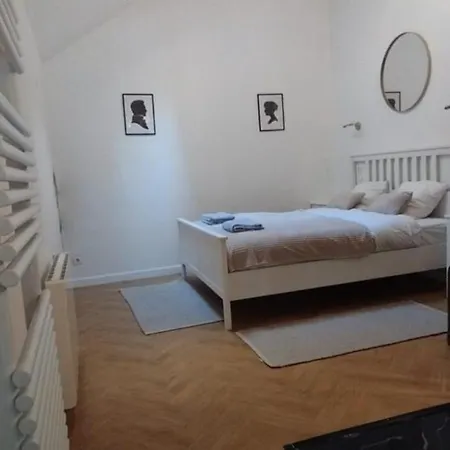 Vue Chateau - Chez Lydia Fontainebleau